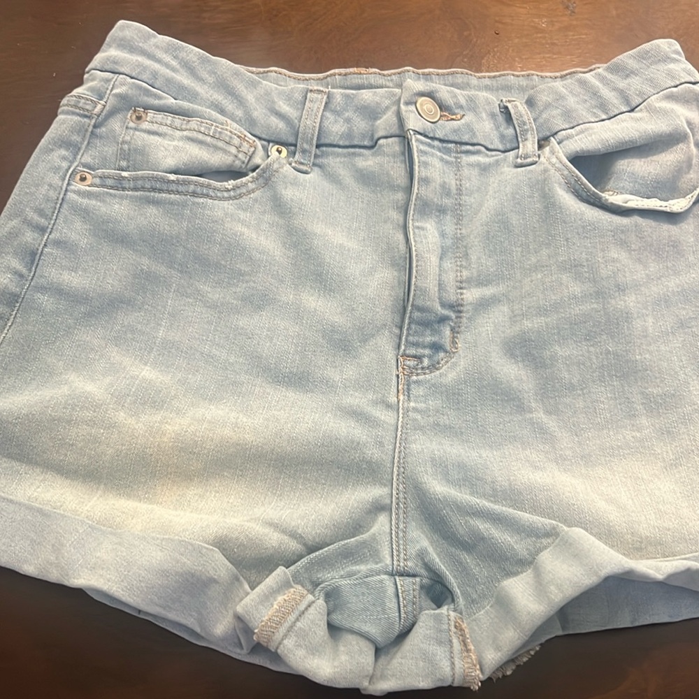 No boundries shorts